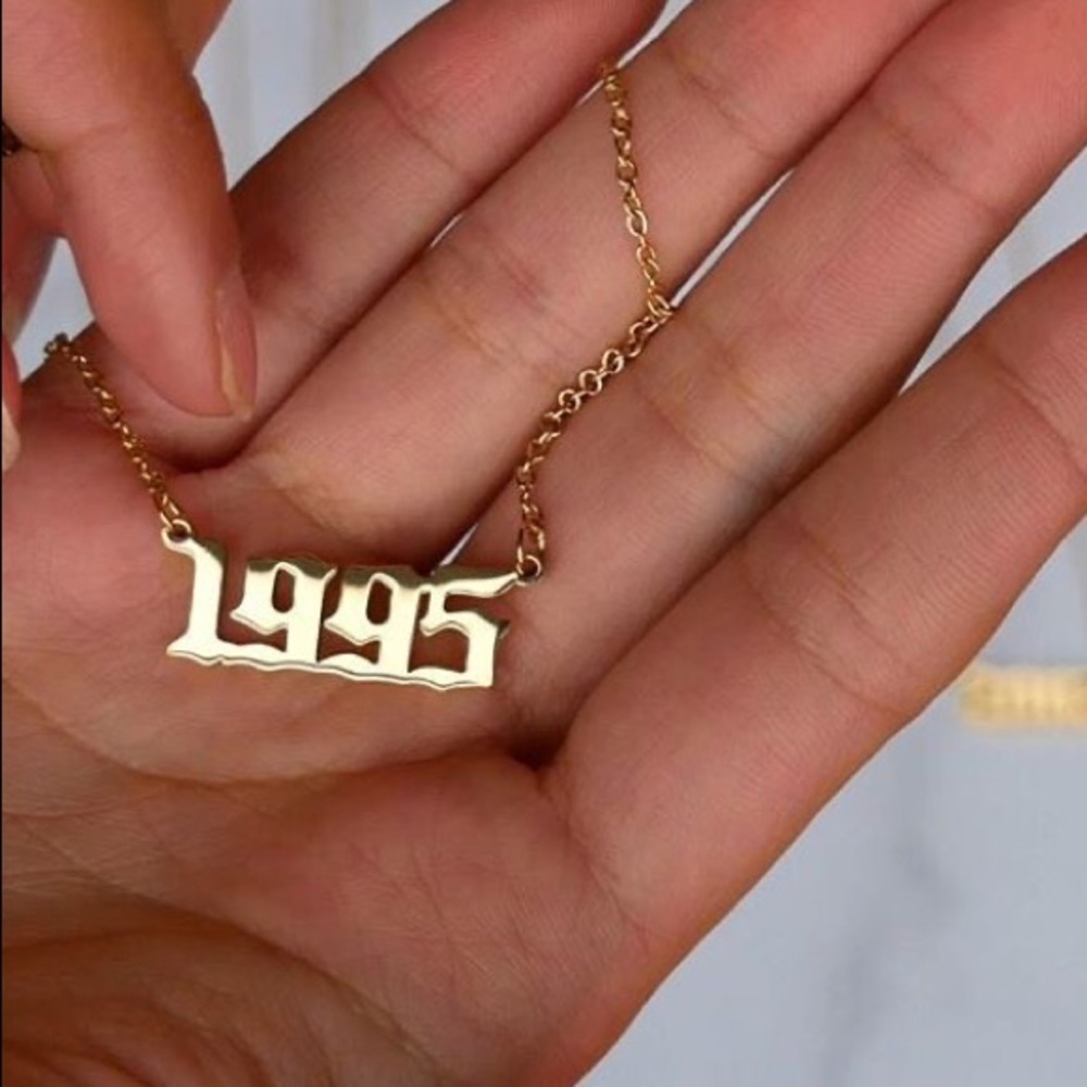 1995 Birth Year Gothic Font Necklace - Picture 3 of 6